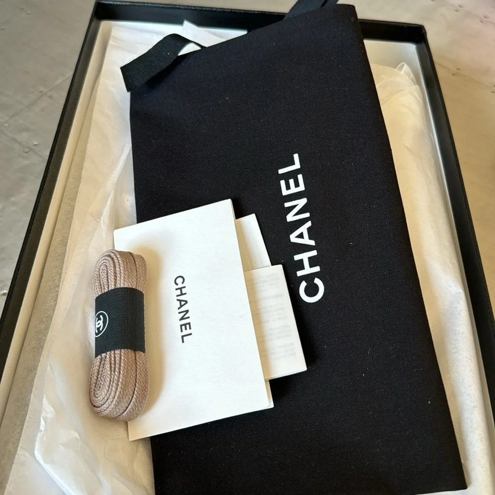 Chanel 21p beige dark suede goatskin sneaker trainer flat sz 38